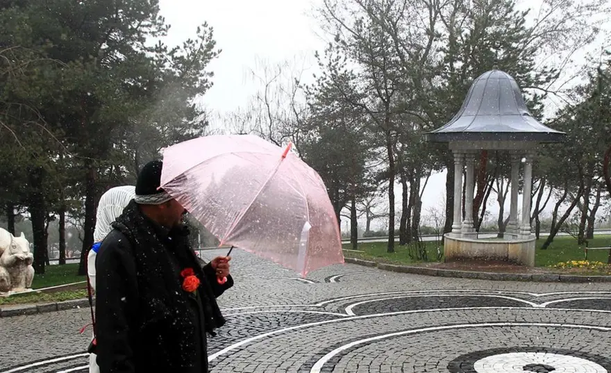 İstanbul'da kar yüzünü gösterdi 28