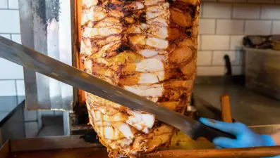 Tavuk döner alarmı! Bakan Yumaklı'dan sert uyarı