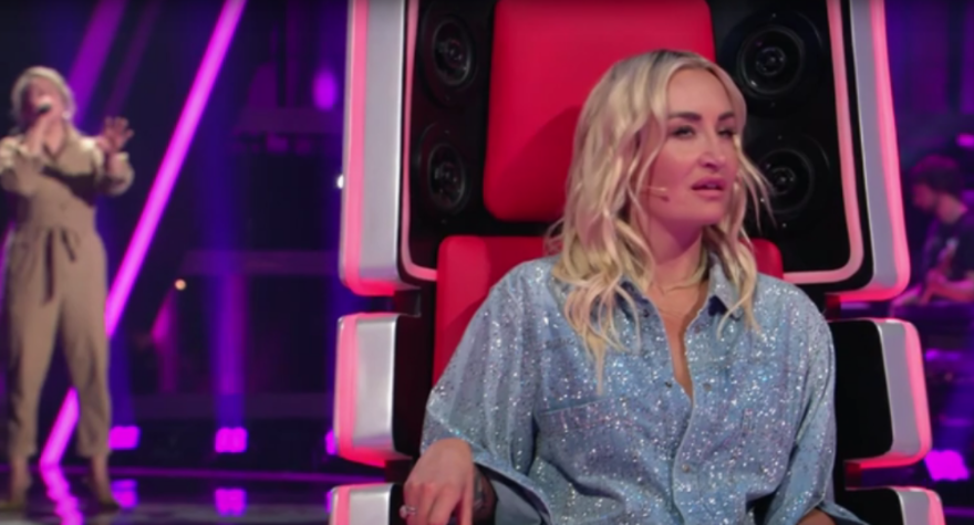 Türk yarışmacı Zeynep Avcı 'Voice of Germany'yi salladı 