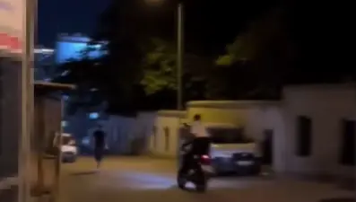 Biri motosikleti sürdü, diğeri ateş etti! Silahlı paylaşım karakolda bitti