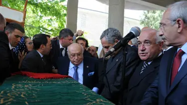 Nazmiye Demirel'e veda