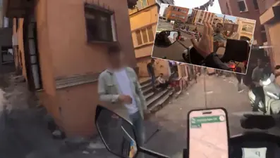 İspanyol Youtuber'ı takip edip darbettiler: Saldırı anı kamerada