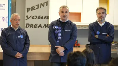 Sanal gerçeklik gözlüklerini taktılar, geleceğin dünyasına adım attılar