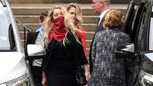 Johnny Depp hayranları: Amber Heard'ü kadrodan çıkarın Johnny Depp hayranları: Amber Heard'ü kadrodan çıkarın