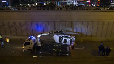 Ankara'da otomobil köprüden düştü: 3 yaralı