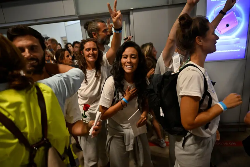 Sumud aktivistleri kahramanlar gibi karşılandı 6 Sumud aktivistleri kahramanlar gibi karşılandı 6