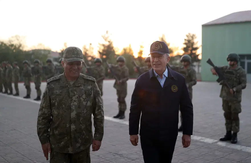 Milli Savunma Bakanı Akar'dan sınır birliklerinin komutanları ile toplantı 5