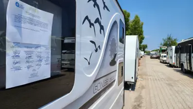 Belediyeden karavancılara "tahliye edin" tebligatı