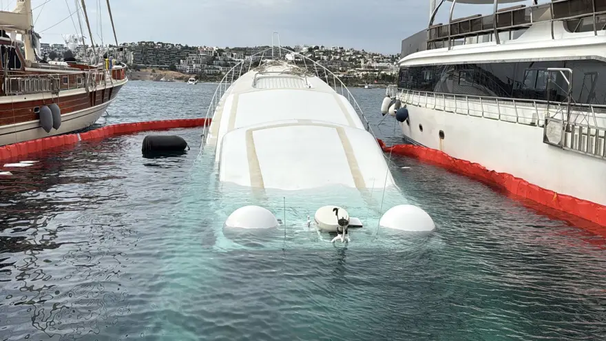 Bodrum'da milyonluk yat suya gömüldü 3