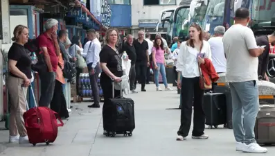 Otogarda bayram hareketliliği başladı: Biletlerin büyük bölümü tükendi