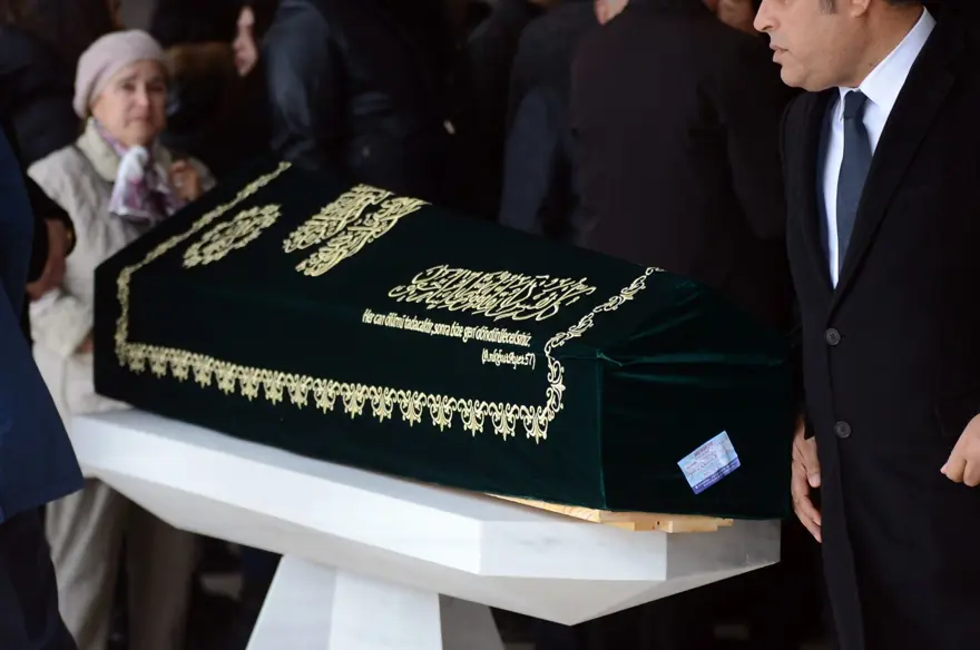 Yavuz Yılmaz son yolculuğuna uğurlandı 37 Yavuz Yılmaz son yolculuğuna uğurlandı 37