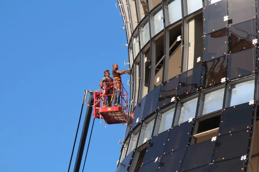 Rize'deki dünyanın en büyük çay bardağı Guinness’e aday 