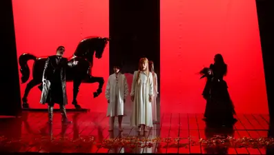 Kötülüğün Döngüsü 7 yıl sonra yeniden sahnede