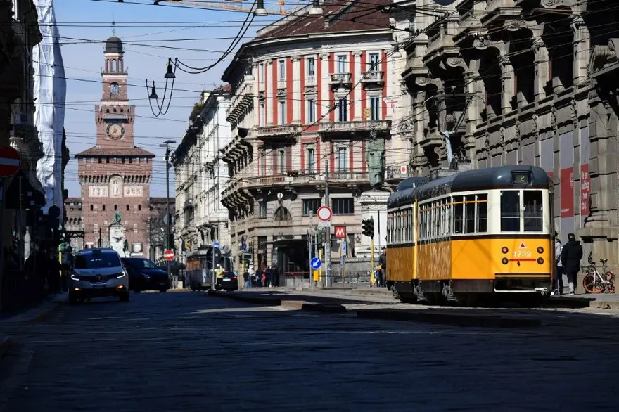 İtalya'da kız kardeşi karantinada ölen İtalyandan isyan çağrısı: Yardım edin 14