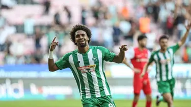 Konyaspor zirveye yükseldi: Üst üste 4. galibiyet