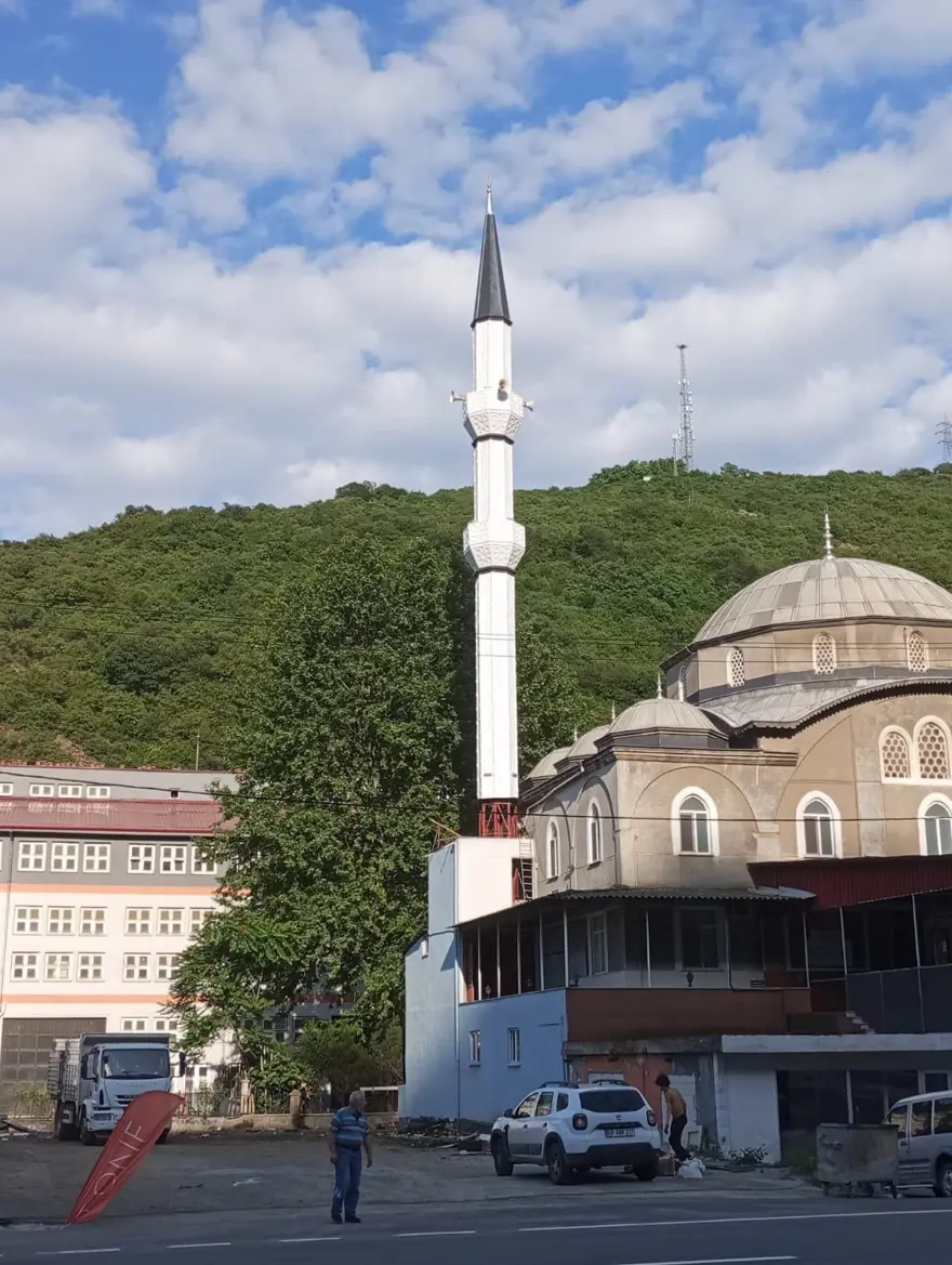 Yurdun dört bir yanından çelik minare siparişi yağıyor: Maliyeti 500 bin lirayı buluyor 1 Yurdun dört bir yanından çelik minare siparişi yağıyor: Maliyeti 500 bin lirayı buluyor 1