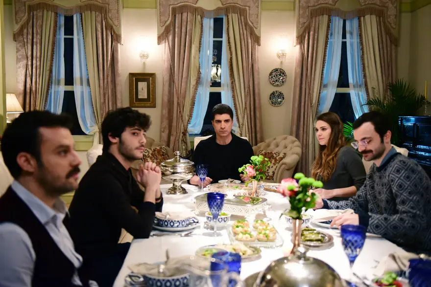 İstanbullu Gelin dizisinin oyuncuları hangi burç 8