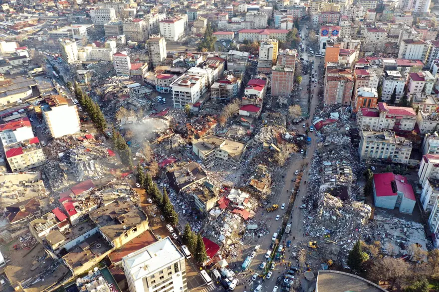 Kahramanmaraş'ta yıkımın boyutu havadan görüntülendi 7