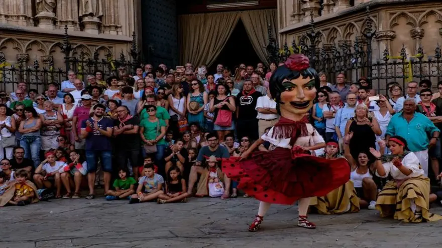 Els Castellers, insan kulesi festivali 4 Els Castellers, insan kulesi festivali 4