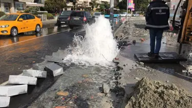 Bebek'te su borusu patladı