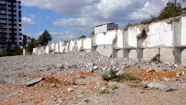 100’den fazla kişiye mezar olan Penta Park Sitesi’nde bilirkişi raporu tamam | Malzemeler kalitesiz, zemin kattaki banka da kusurlu