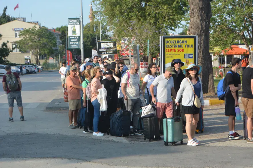 Tatilciler bayramda Midilli Adası'na akın etti 3