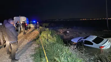 Adana'da otomobil sulama kanalına düştü: 1 ölü, 1 yaralı