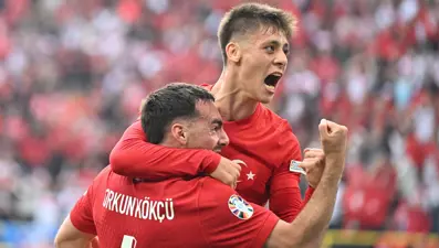 Milli maç (Çekya-Türkiye) bu akşam saat kaçta, hangi kanalda canlı olarak yayınlanacak? Heyecan dolu maçta Milli Takım'ın muhtemel 11'i belli oldu