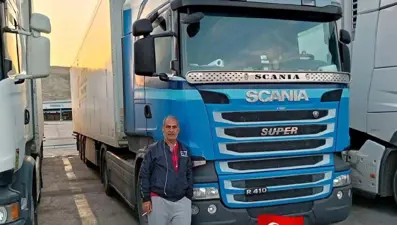 Türk TIR şoförü yardım bekliyor: 40 gündür yoğun bakımda