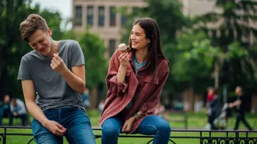 Romantik ilişkilerde "Overthinking" (Fazla Düşünme) ile nasıl başa çıkılır?