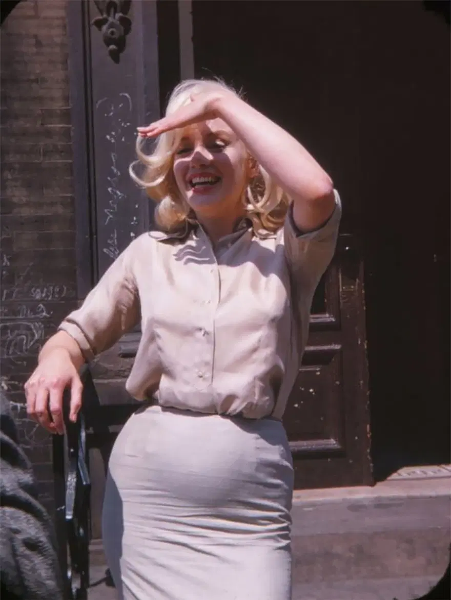 Marilyn Monroe’nun daha önce görülmemiş fotoğrafları ortaya çıktı (Reklam ve hamilelik fotoğrafları) 5