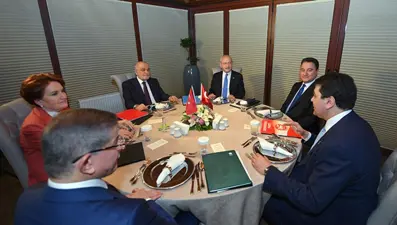 6'lı masa pazar günü toplanıyor