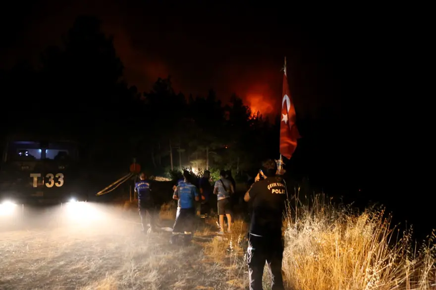 Marmaris'te orman yangını: Alevlerle mücadelede 2. gün 70 Marmaris'te orman yangını: Alevlerle mücadelede 2. gün 70