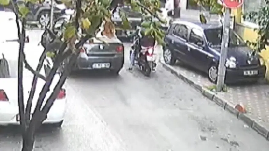 İstanbul'da park yeri kavgası: Pompalı tüfekle dehşet saçtı 5 İstanbul'da park yeri kavgası: Pompalı tüfekle dehşet saçtı 5