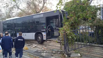 İstanbul'da metrobüs kazası