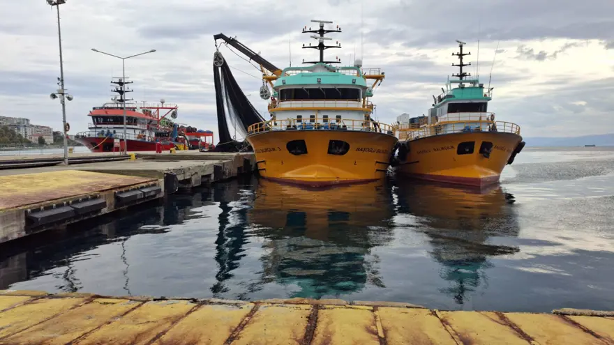 Fırtına sonrası limana sığındılar: Teknelerin bakımı yapılıyor 6