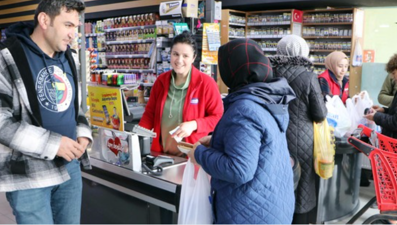 Kasiyer kadının seçim zaferi: 42 erkeği yendi