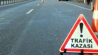 Bitlis'te öğrenci servisi otomobille çarpıştı: 1 ölü, 22 yaralı