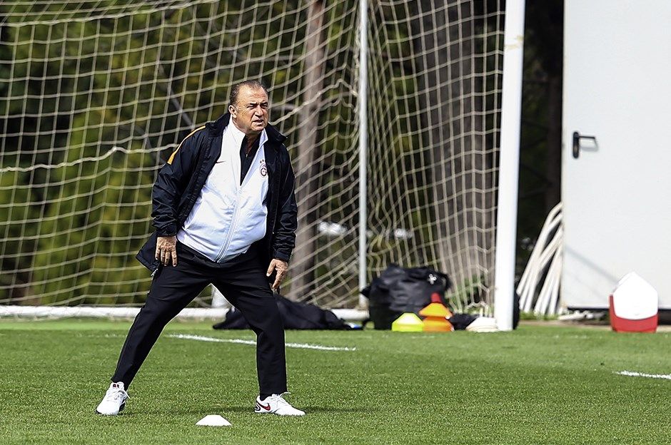 Galatasaray'da Trabzonspor maçının hazırlıkları sürüyor