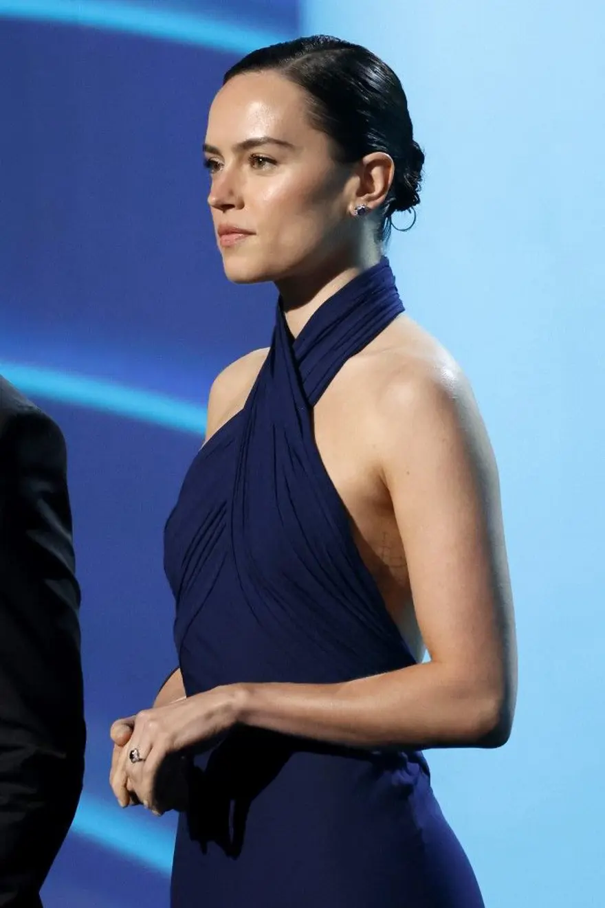 Star Wars serisinin yıldızı Daisy Ridley hastalığını açıkladı 1