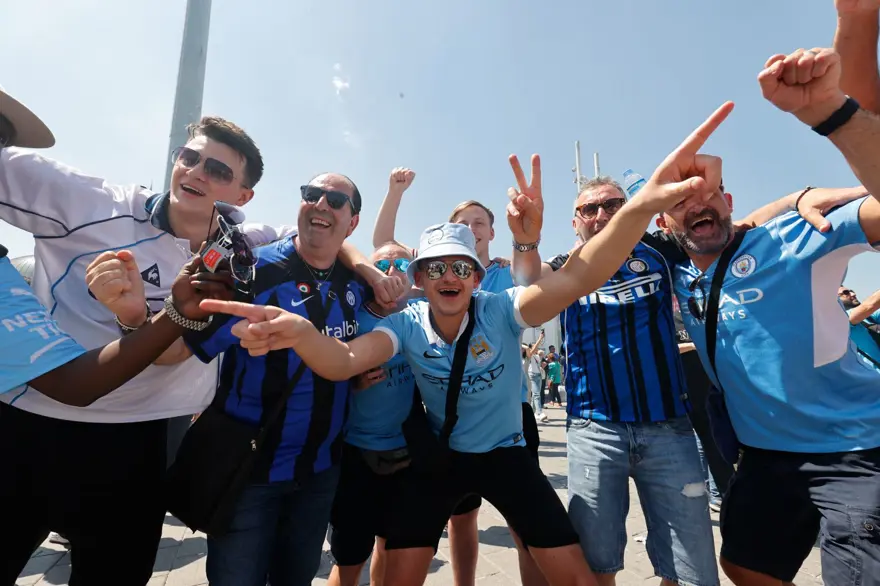 Inter ve Manchester City taraftarları İstanbul'un tarihi ve turistik mekanlarını gezdi 7