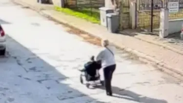 Para dolu çantayı arabanın üstünde unuttu: Bulan kadın ortadna kayboldu