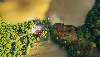 Doğa harikası Karagöl ziyaretçilerini bekliyor