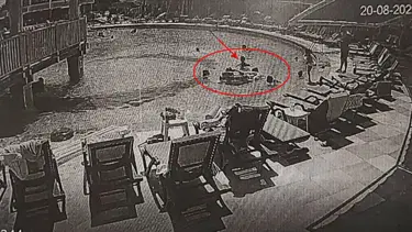 Kız kardeşlere havuzda taciz davasında tahliye