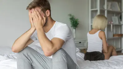 Araştırmalar ortaya koydu! Milyonlarca erkek faydalı diye kullanıyor ama ereksiyon problemine zemin hazırlıyor