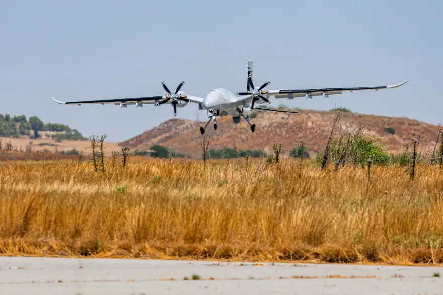 TSK'dan Kıbrıs Barış Harekatı'nın 50. yılına özel geçit töreni 5