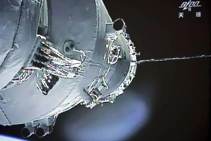 Uzay istasyonu Tiangong-1 büyük ölçüde yandı 9