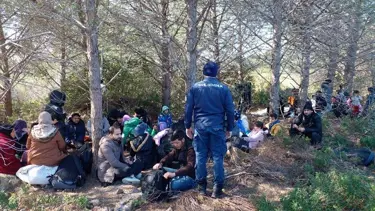 Midilli Adası'na gideceklerdi: Balıkesir'de yakalandılar