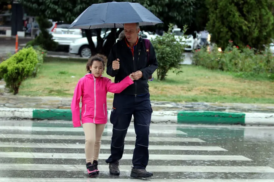 İstanbul'da beklenen yağmur başladı 4