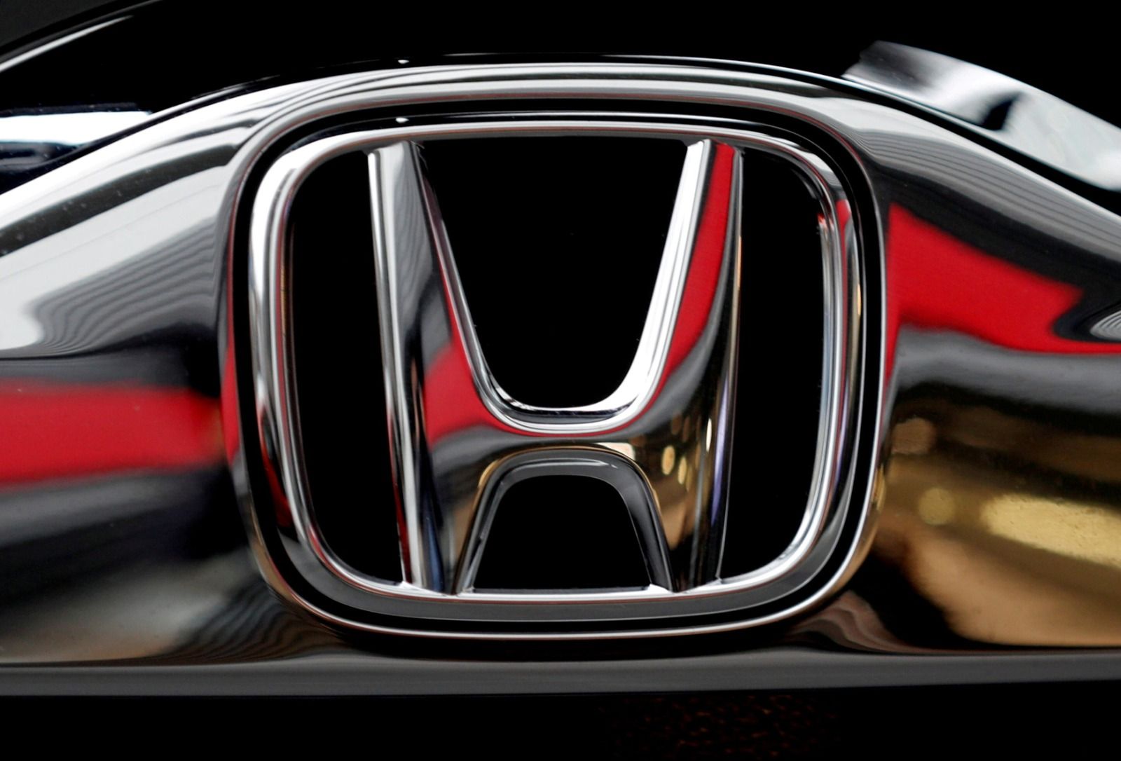 Honda, elektrikli SUV'sinin üretimini durdurdu